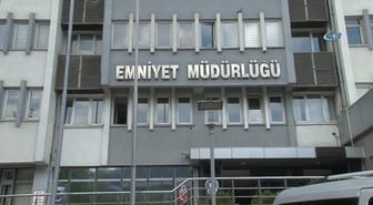 Kafasına Şişe ile Vurduğu Arkadaşını Bıçakla Öldürdü