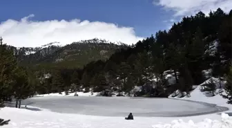 Limni Gölü'nün Buzu Çözülmüyor