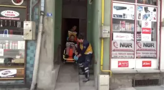 Türkiye Sandık Başında... Yaşlı ve Hasta Vatandaşlar Ambulanslar ile Taşındı