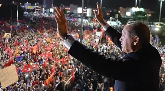 The Guardian: Erdoğan Türkiye'de Yeni Gücünü İlan Ederken Tekrar Sayım Çağrısı Yapıldı