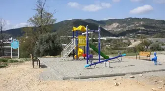 Alanya Belediyesi'nden 3 Mahalleye Çocuk Parkı