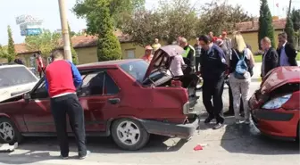 Denizli'de Zincirleme Kaza: 2'si Çocuk 3 Yaralı