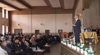 Oltu'da 'Güven Toplumunun İslami Temelleri' Konferansı