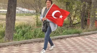 Referandumun İptali İçin İstanbul'dan Ankara'ya Yürüyen Doktor, Bozüyük'e Geldi