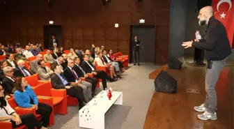 Agü'de 'Eğitim İçin Hayal Et' Konulu Konferans