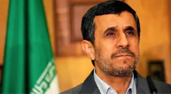 İran'da Ahmedinejad Cumhurbaşkanlığı Adaylığından Men Edildi