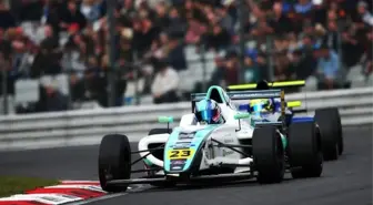 Kazada Yaralanan 17 Yaşındaki Formula 4 Pilotunun Bacakları Kesildi