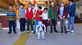 Otizmli Çocuklar Robotik Eğitimle Daha Kolay Öğreniyor