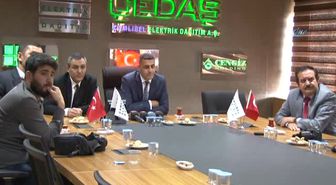 Sivas'ta Şiddetli Fırtına 168 Elektrik Direğini Yıktı