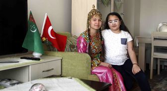 23 Nisan'da Türkmenistanlı Çocukları Evlatlarından Ayırmadılar