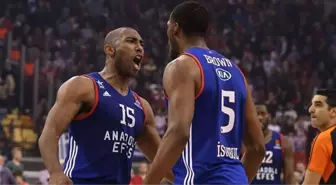 Euroleague'de Anadolu Efes, Olympiakos'u 64-60'lık Skorla Geçti