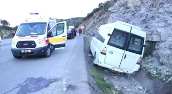 Zonguldak'ta İşçi Servisi Kaza Yaptı: 8 Yaralı