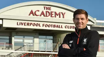 Liverpool, Efsane Futbolcu Steven Gerard'ı 18 Yaş Altı Takımının Başına Getirdi