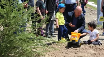 Çolakbayrakdar, '100 Bin Ağacı Toprakla Buluşturmayı Hedefliyoruz'