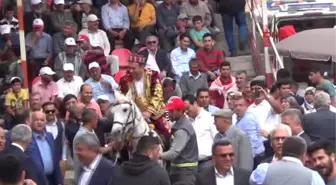 Antalya -Kumluca Güreşlerinde Orhan Okulu Üçüncü Kez Başpehlivan Oldu