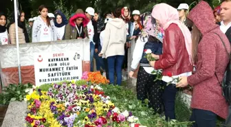 Derikli Öğrencilerden Şehit Kaymakam Safitürk'ün Mezarına Ziyaret