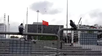 Taksim'de Güvenlik Önlemleri; Meydana Kimse Alınmıyor