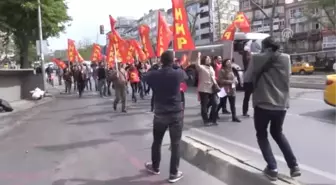 Taksim Meydanı'na Yürümek Isteyen Gruplara Müdahale