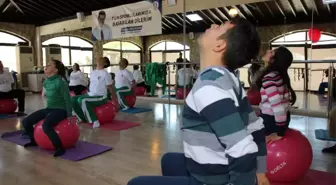 Engelleri Yogo ve Pilates Yaparak Aşıyorlar