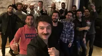 Oyuncu Sarp Akkaya, Amsterdam'da Çılgın Bir Partiyle Bekarlığa Veda Etti