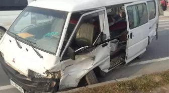 Sakarya'da Trafik Kazası: 2 Yaralı