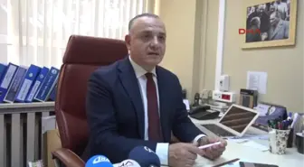 Adana Prof. Dr. Yavuz: Hemşirenin Dudağına Yapılan Materyali Öğrenmek Aşama Kaydettirir