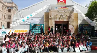 Aksaray'daki 1. Kitap Günlerine Öğrencilerden Yoğun İlgi