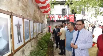 Turhan Selçuk'un Ödüllü Karikatürleri İstanbul'da Sergilenecek