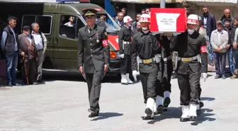 İntihar Eden Er Memleketi Malatya'da Toprağa Verildi