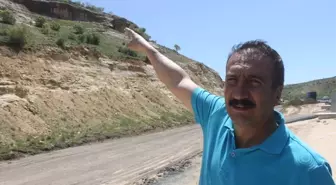 Mardin-Diyarbakır Karayolunda Kaya Kütlesi Tehlikesi