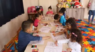 Akdeniz Belediyesi'nden Kreş Öğrencilerine Boyama Kitabı ve Kalem Seti