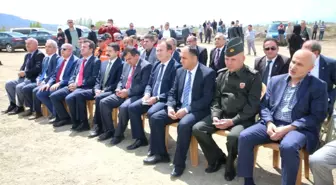 Beyşehir Gölü'ne 450 Bin Yavru Sazan Balığı Bırakıldı