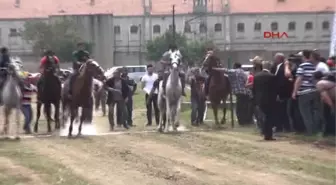 Edirne'de Atlar Kakava Için Koştu