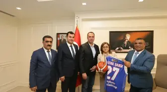 Engelli Basketbolculardan Başkan Şahin'e Ziyaret