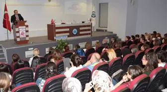 Esogü'de Dünya Ebeler Günü Etkinliği Düzenlendi