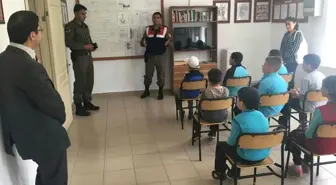 İlkokul Öğrencileri Jandarma Karakolunu Ziyaret Etti
