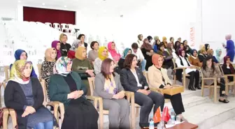 Siyaset, Ekonomi ve Medyada Kadın'