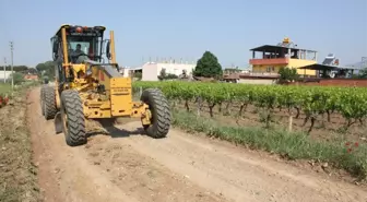 Turgutlu'nun Ova Yollarında Yaz Bakımı Başladı