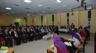 Vali Necati Şentürk Öğrencilerle Buluştu