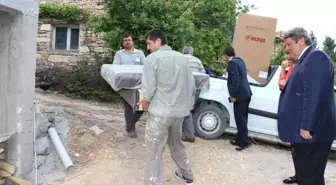 Yangında Evleri Zarar Gören Ailelere Büyükşehirden Destek