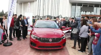 İşadamı M. Ali Topçuoğlu'ndan Gaün'lü Öğrencilere Araç Desteği