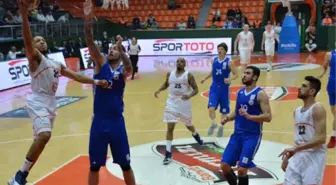 Banvit-İstanbul Büyükşehir Belediyespor: 79-64