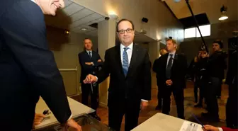 Hollande, Oyunu Kullandı