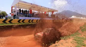 Merkez Efendi Mahalli Off-Road Yarışlarında Şampiyonlar Kupalarını Aldı