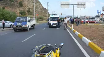 Ortaca'da Otomobil Elektrikli Bisiklete Çarptı; 2 Yaralı