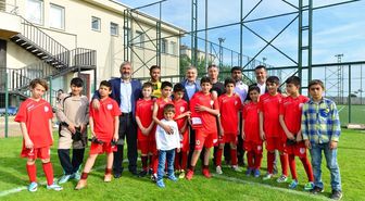 Pendik'te Miniklerden Nefes Kesen Futbol Turnuvası