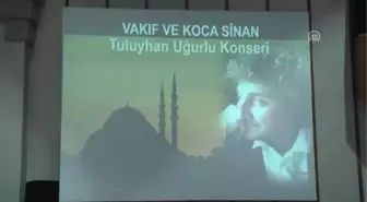 Piyanist Tuluyhan Uğurlu Trabzon'da Konser Verdi