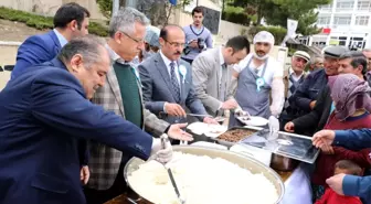 Yozgat'ta Vatandaşlara Vakıf Yemeği Dağıtıldı