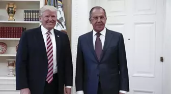 Trump-Lavrov Görüşmesinde 'Fotoğraf' Tartışması