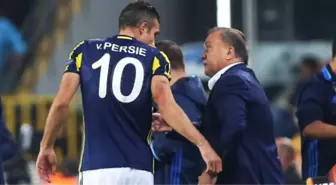 Advocaat'tan Van Persie'ye Milli Sürpriz!